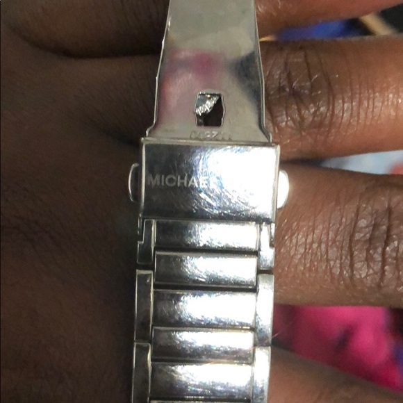 Michael Kors watch - Picture 2 of 3